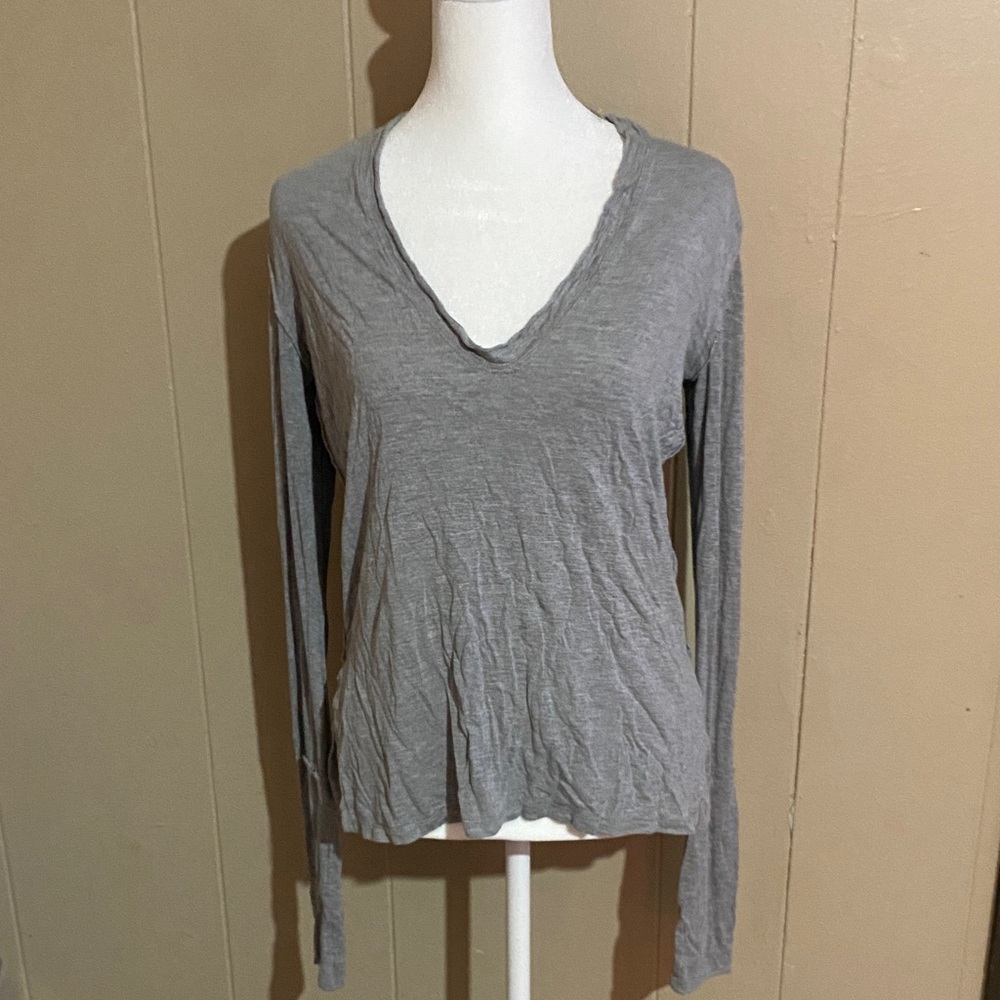 We The Free Gray V-Neck Long Sleeve Women's Top